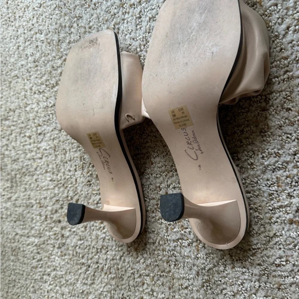 Circus by Sam Edelman Cream Heeled Mules with Ruched Design - Picture 7 of 7
